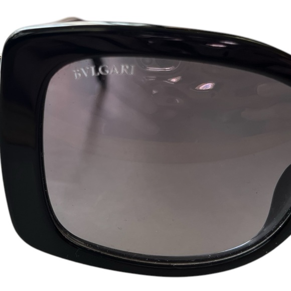 Bulgari Black Sunglasses with Oversized Frame and swarovski crystals - Picture 4 of 6